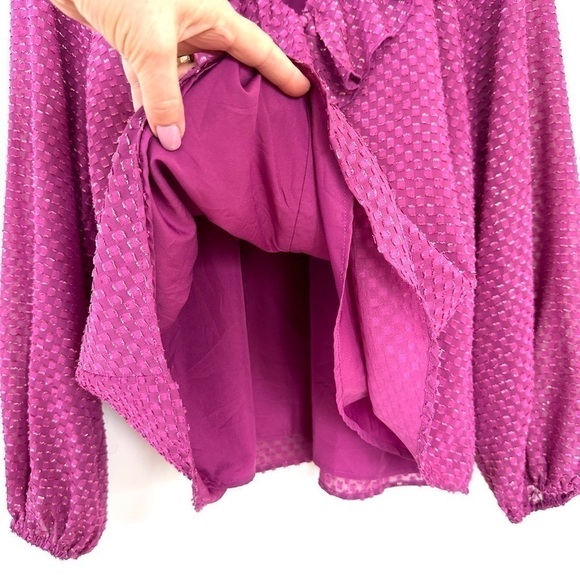 Nanette Lepore top with long sleeves, raglan cut, ruffled,  loose fitting - Picture 8 of 12